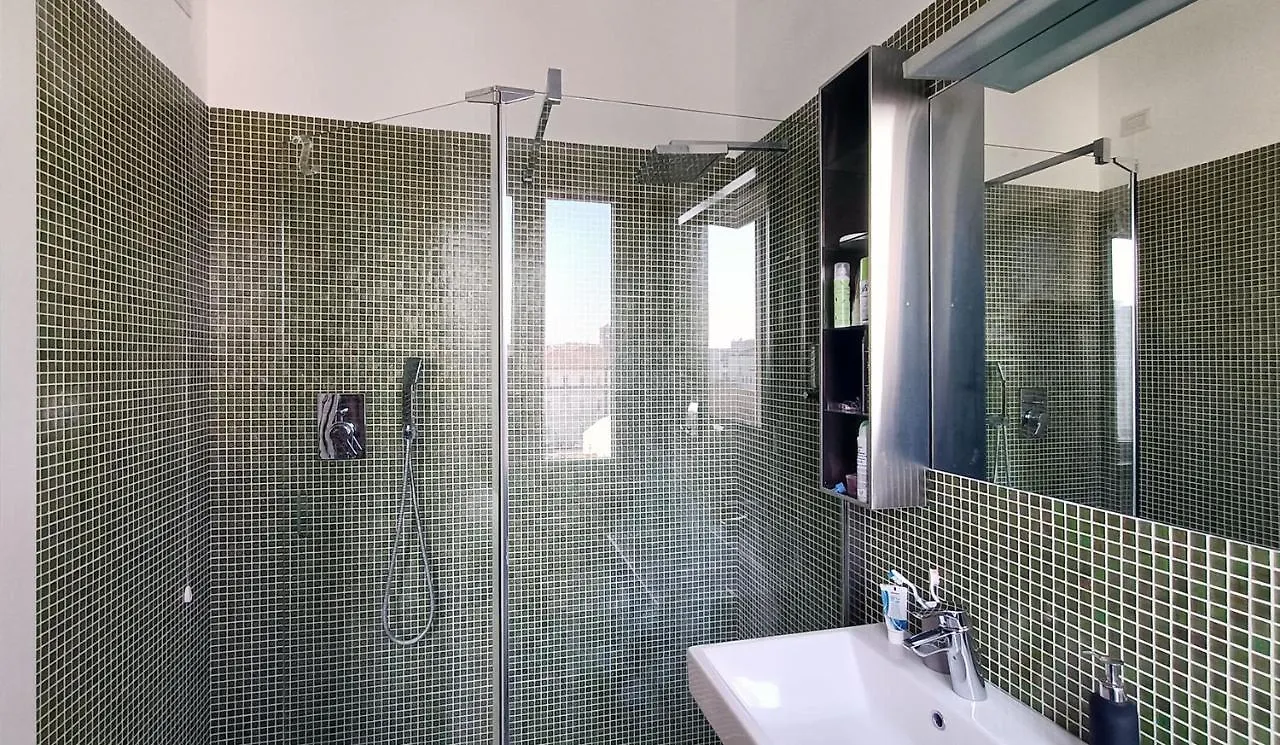 Apartment Suite Lotus Senna Milan Italy